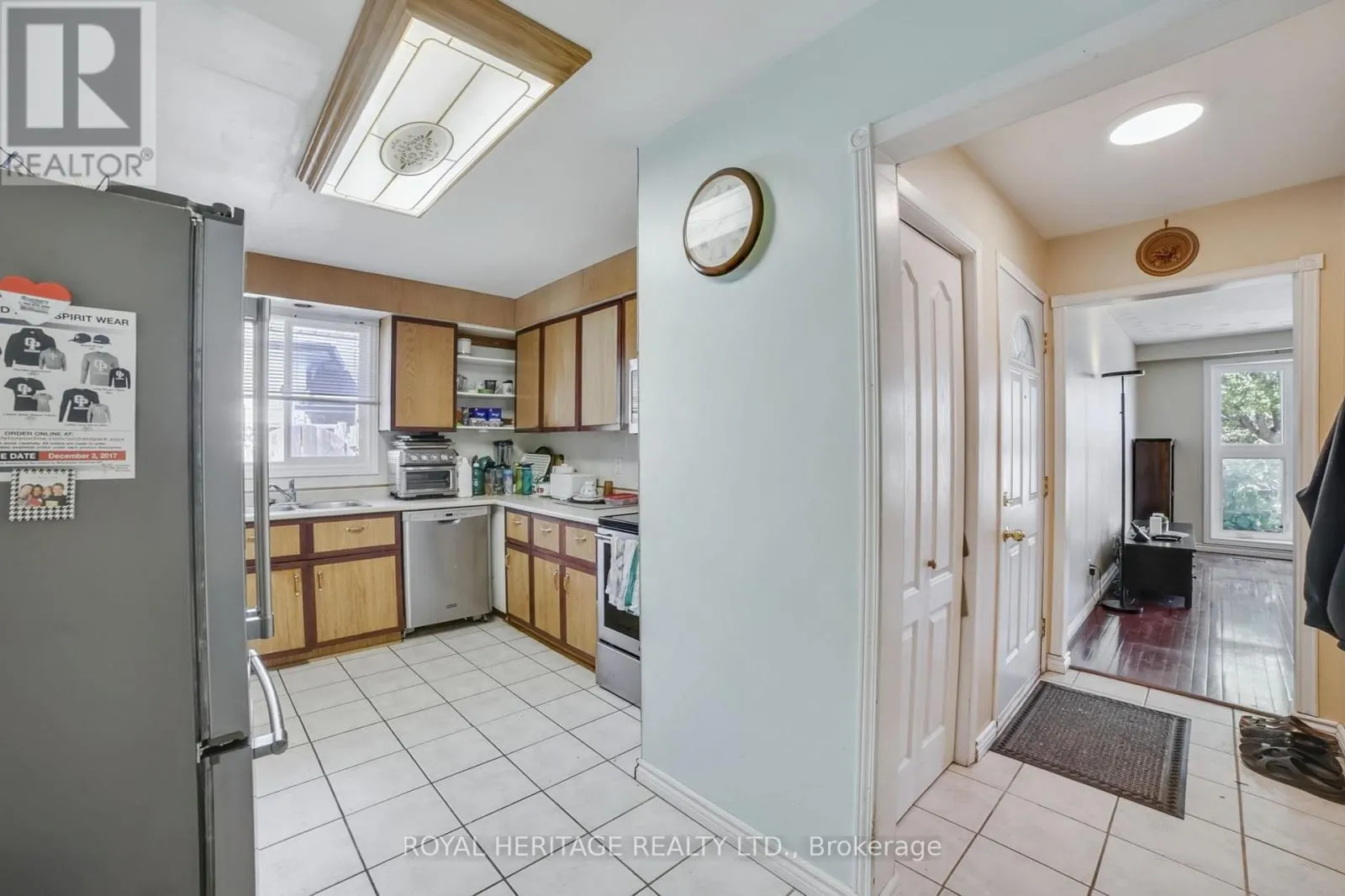 61 1/2 EASTBURY DRIVE