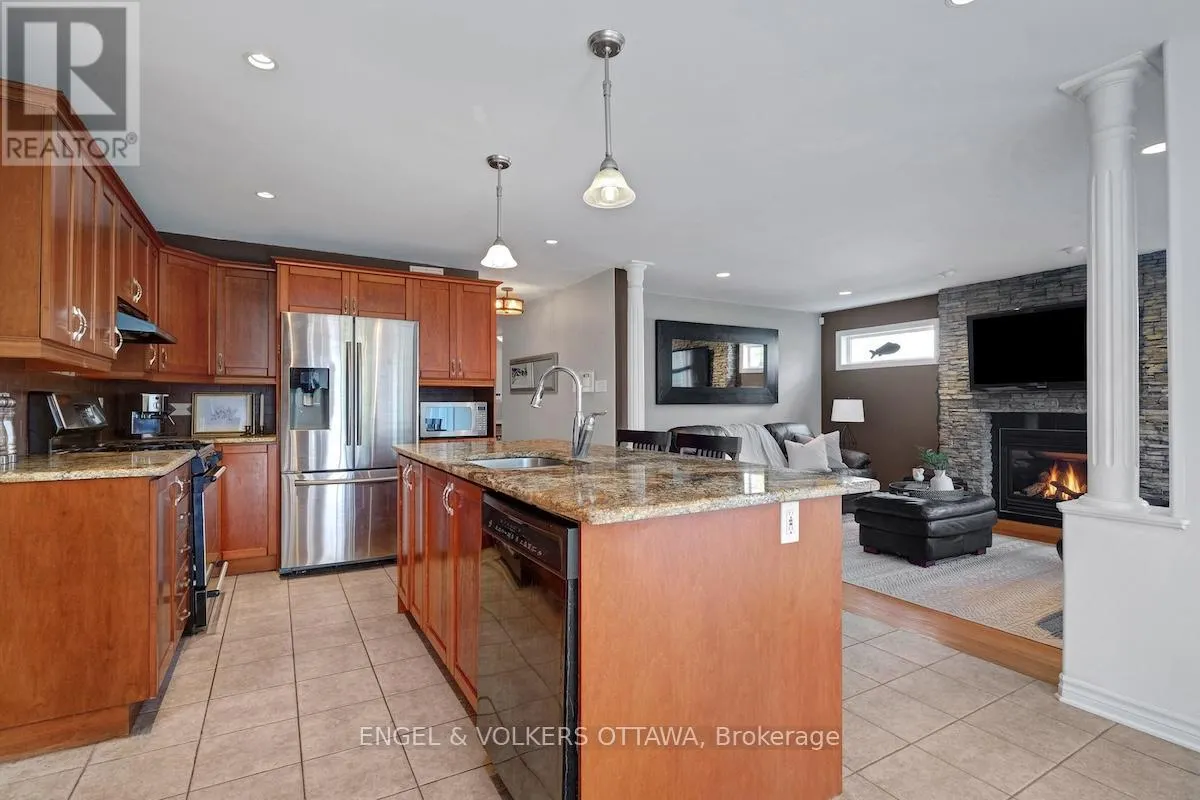 59 FRONTENAC BOULEVARD