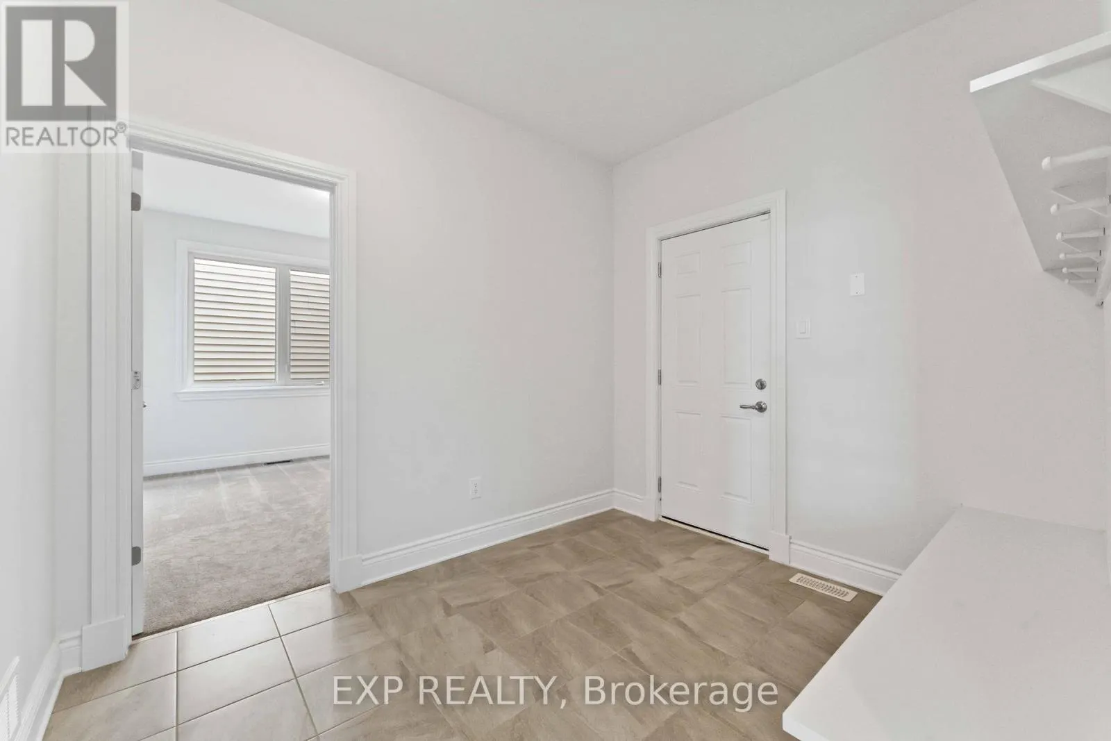 156 FINSBURY AVENUE E