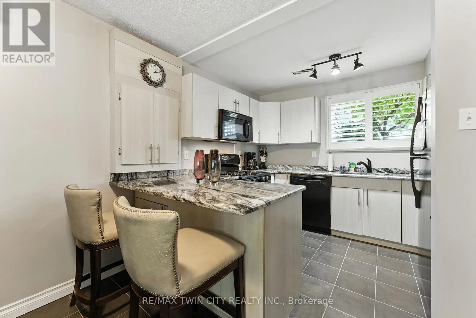 21 D'AUBIGNY ROAD