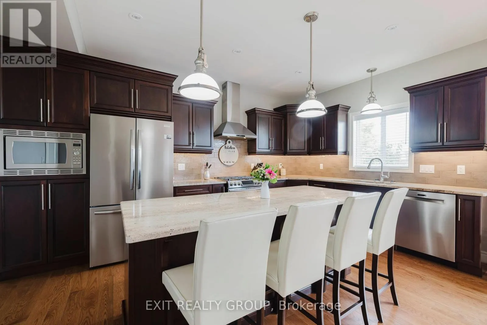 53 HAMPTON RIDGE DRIVE