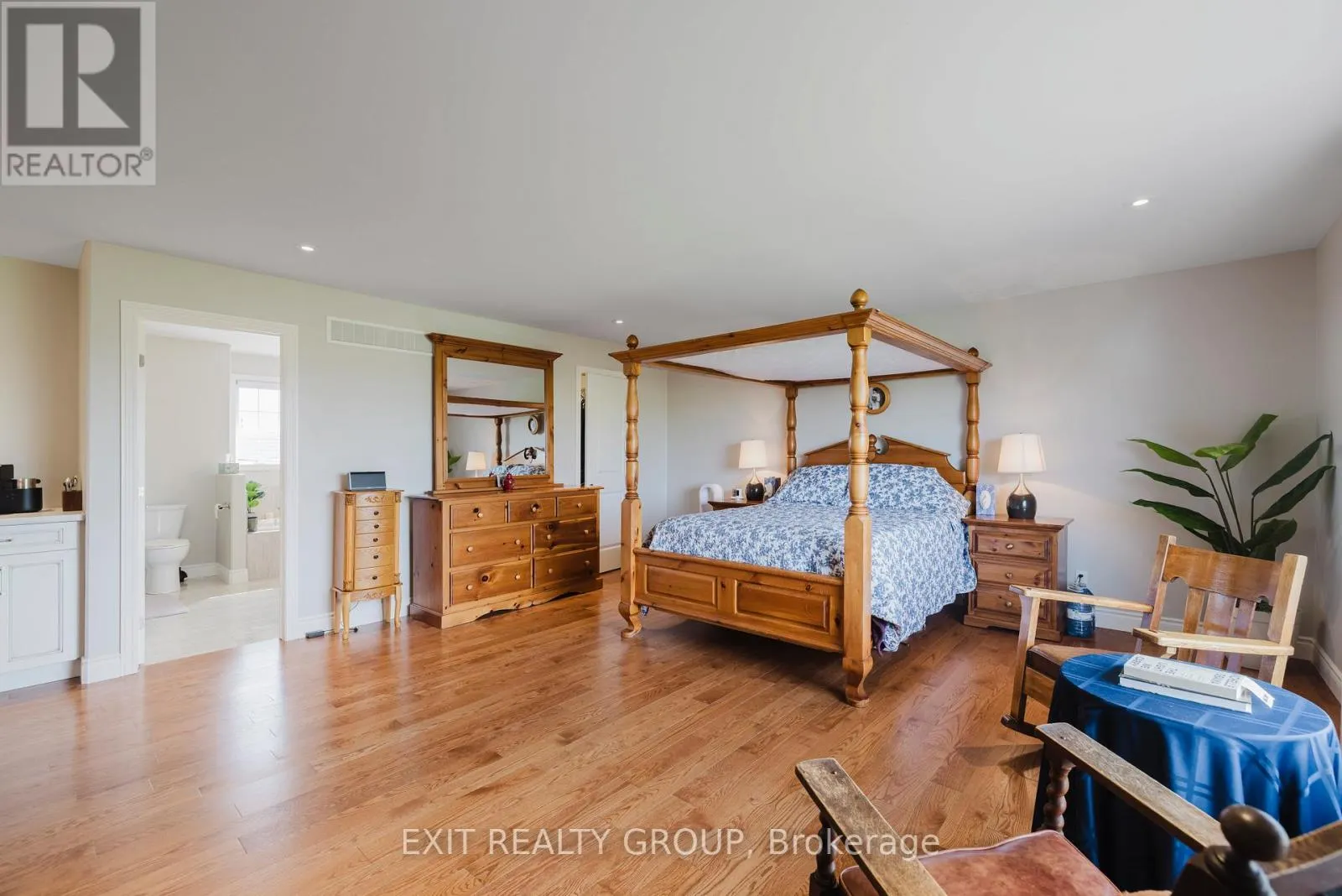 53 HAMPTON RIDGE DRIVE