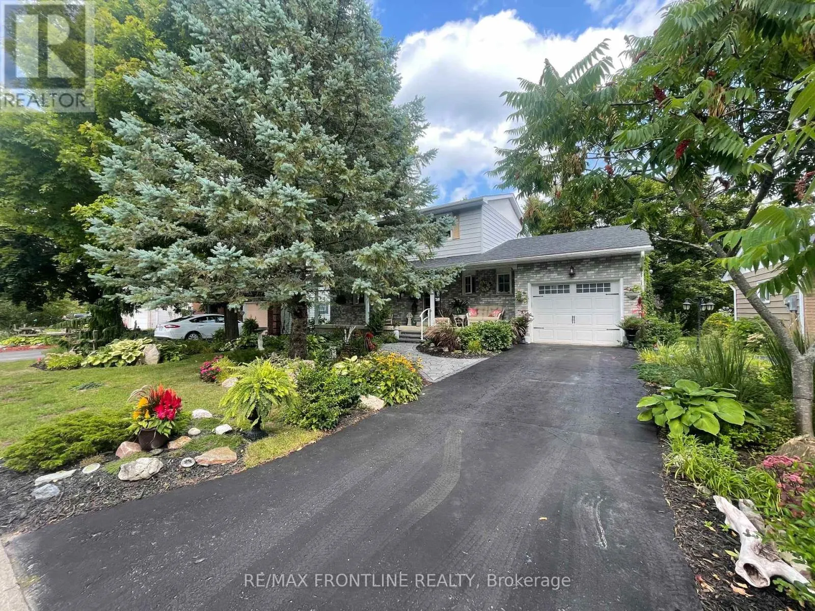 5 RIDGEVIEW PLACE
