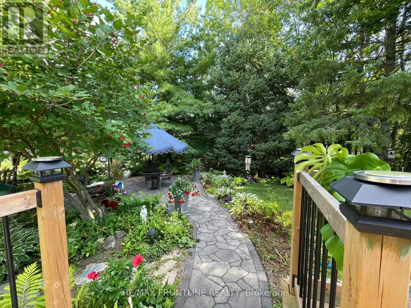 5 RIDGEVIEW PLACE