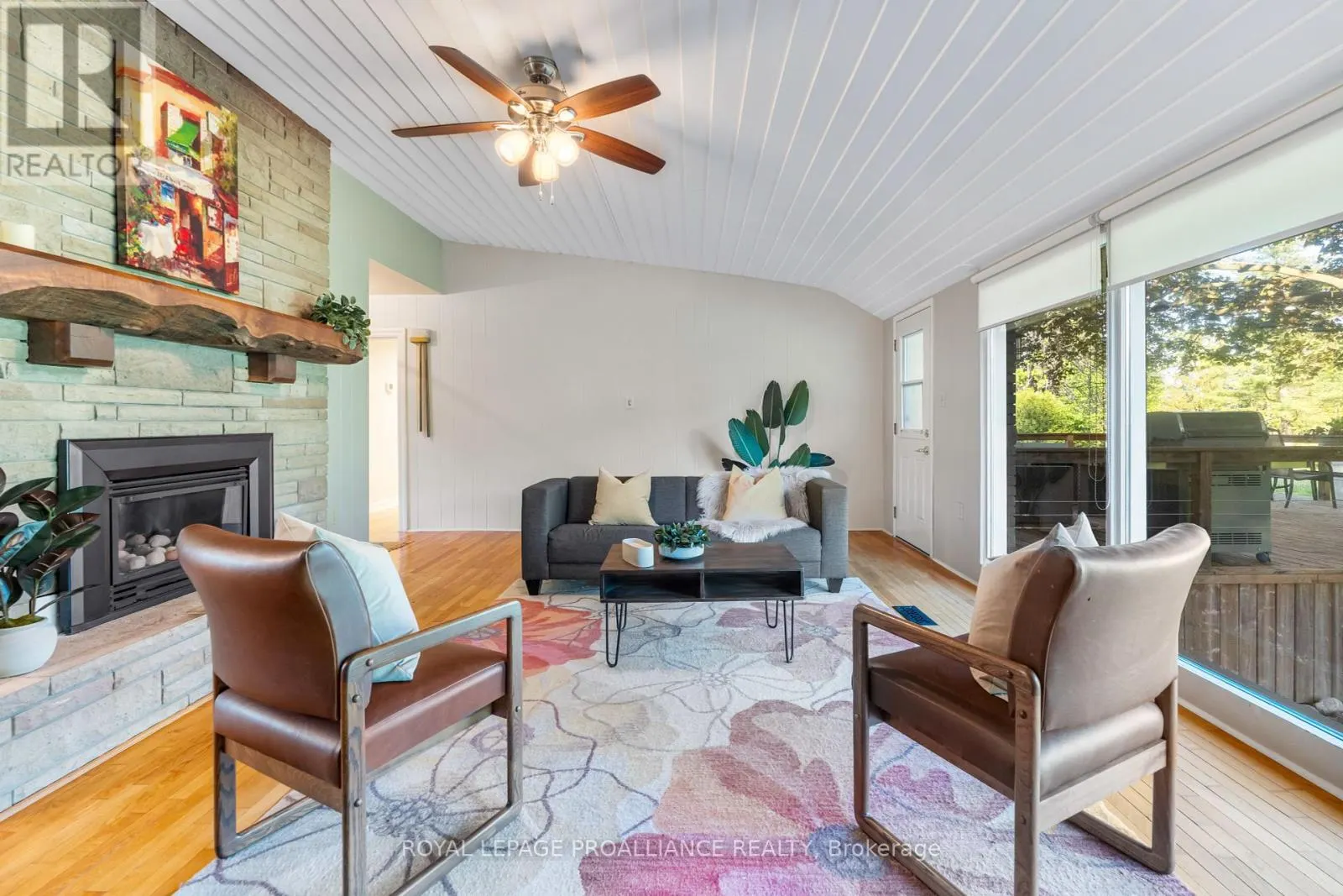 7 HUTTON DRIVE