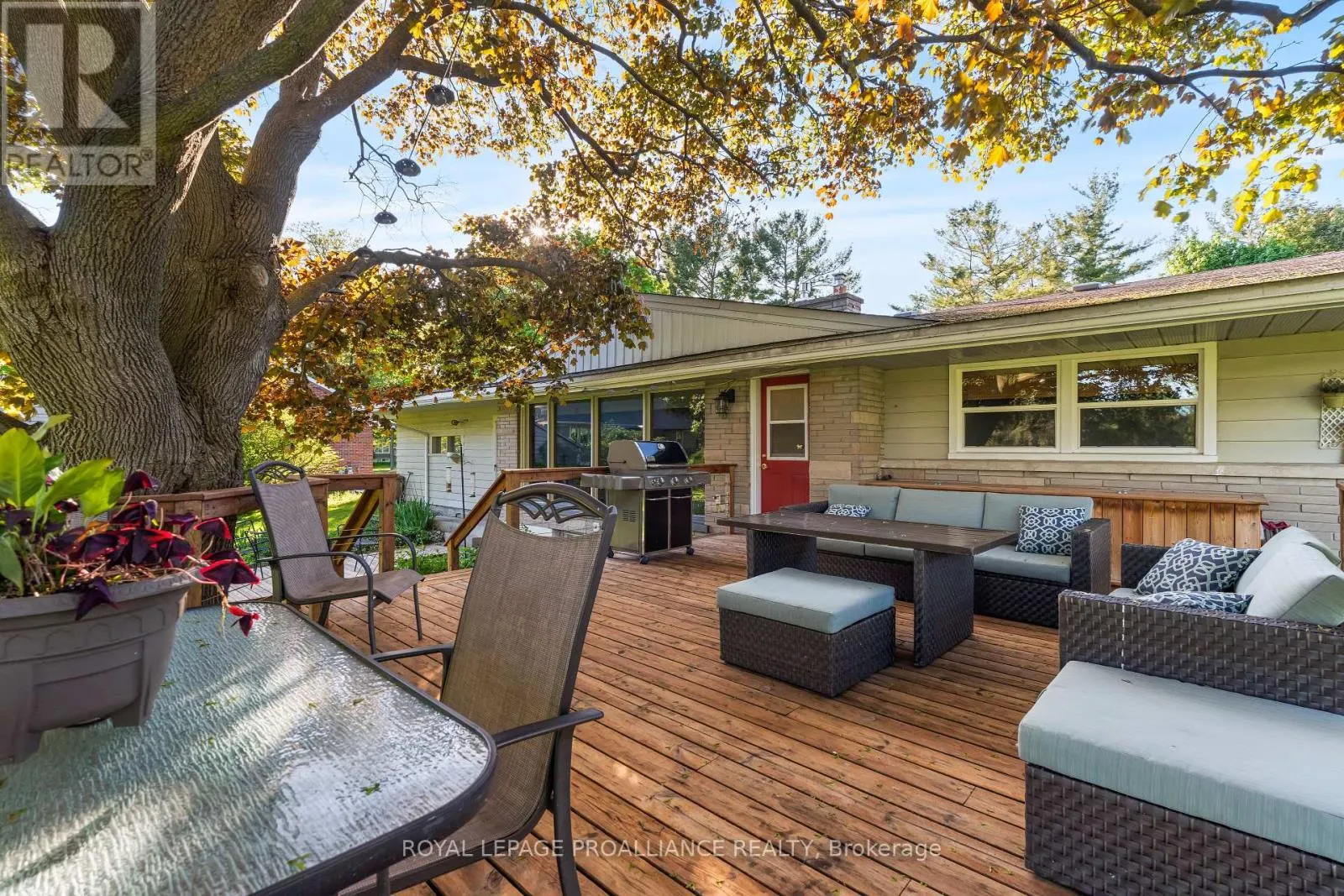 7 HUTTON DRIVE