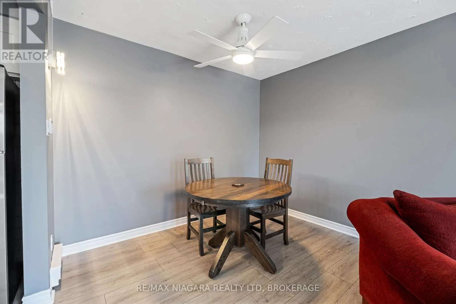 302 - 78 WELLAND STREET N, #302