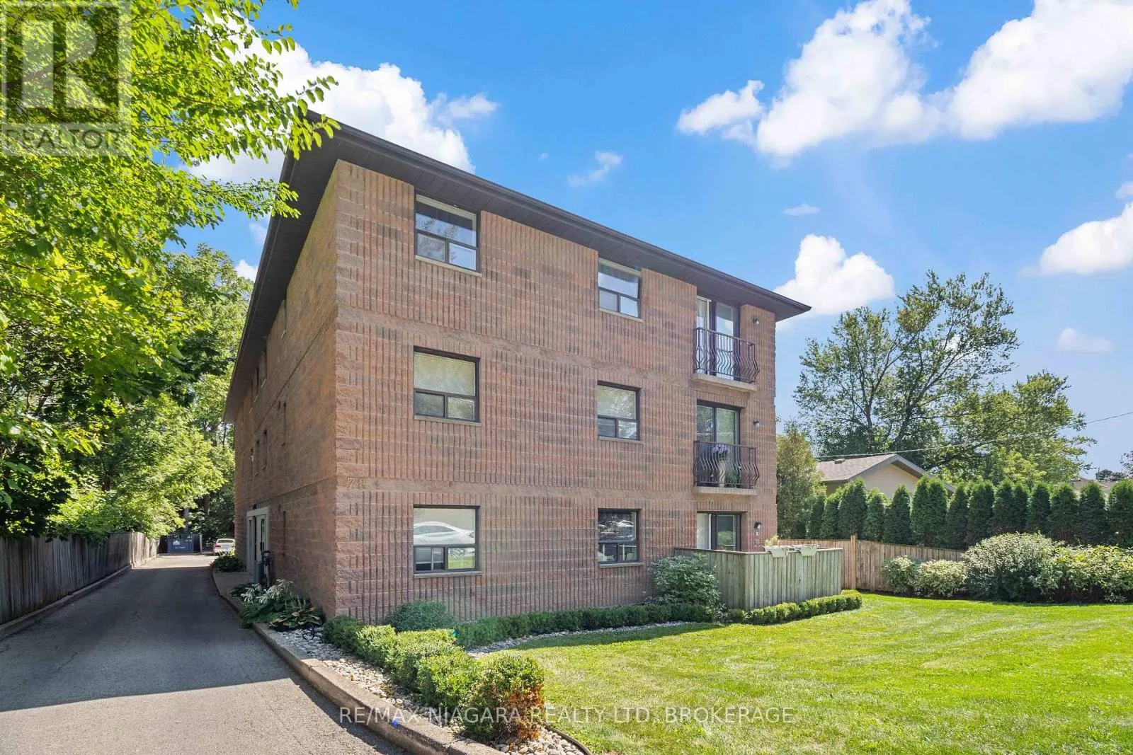 302 - 78 WELLAND STREET N, #302