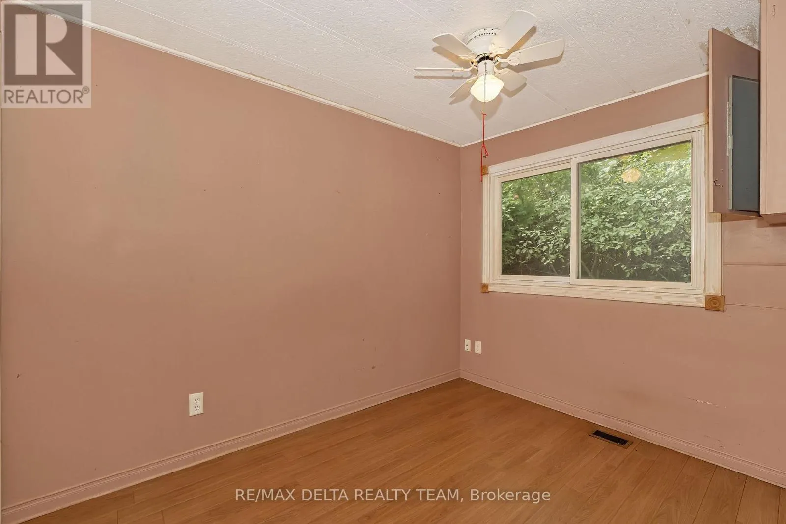 25 FRINGEWOOD DRIVE