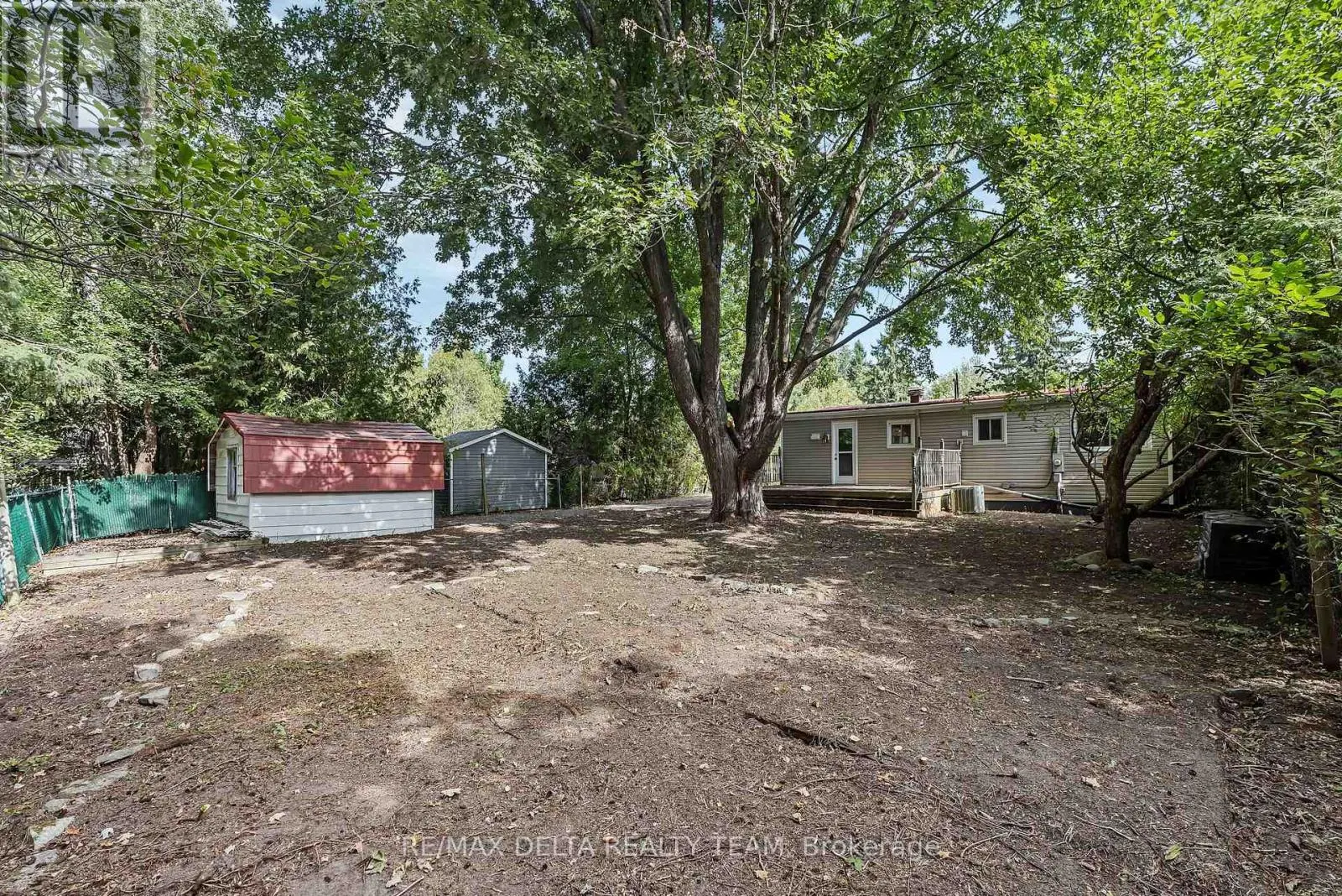 25 FRINGEWOOD DRIVE