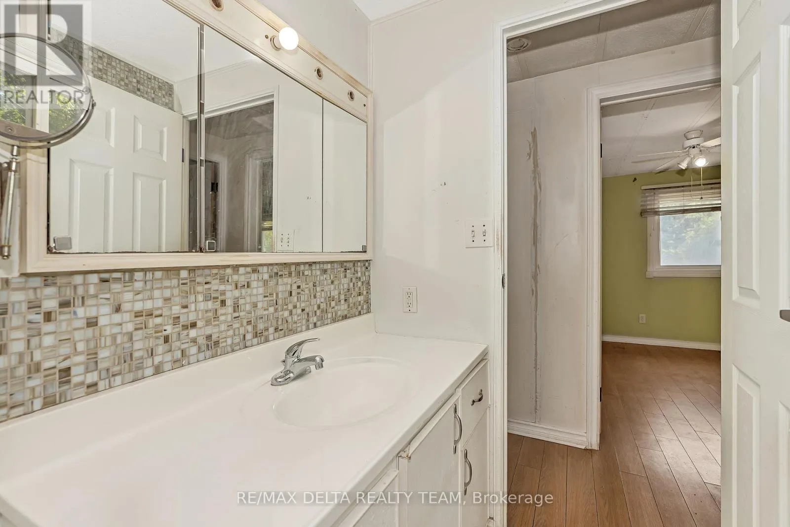 25 FRINGEWOOD DRIVE