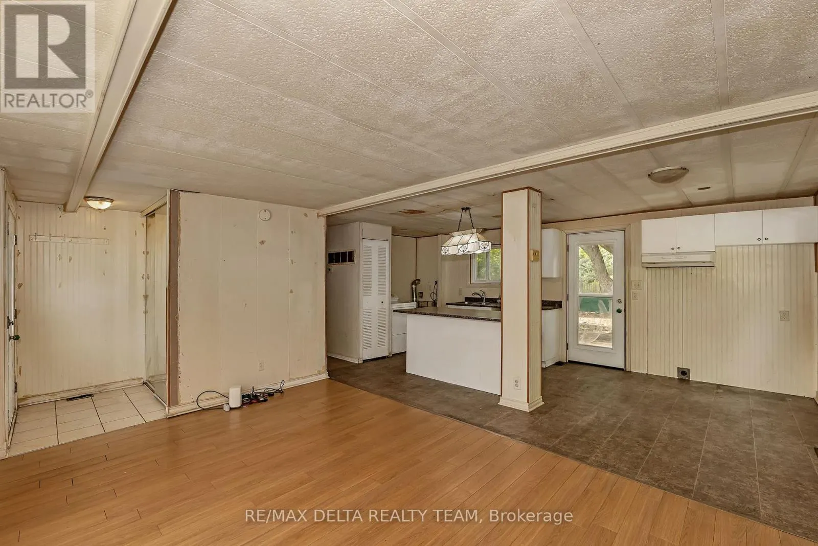 25 FRINGEWOOD DRIVE