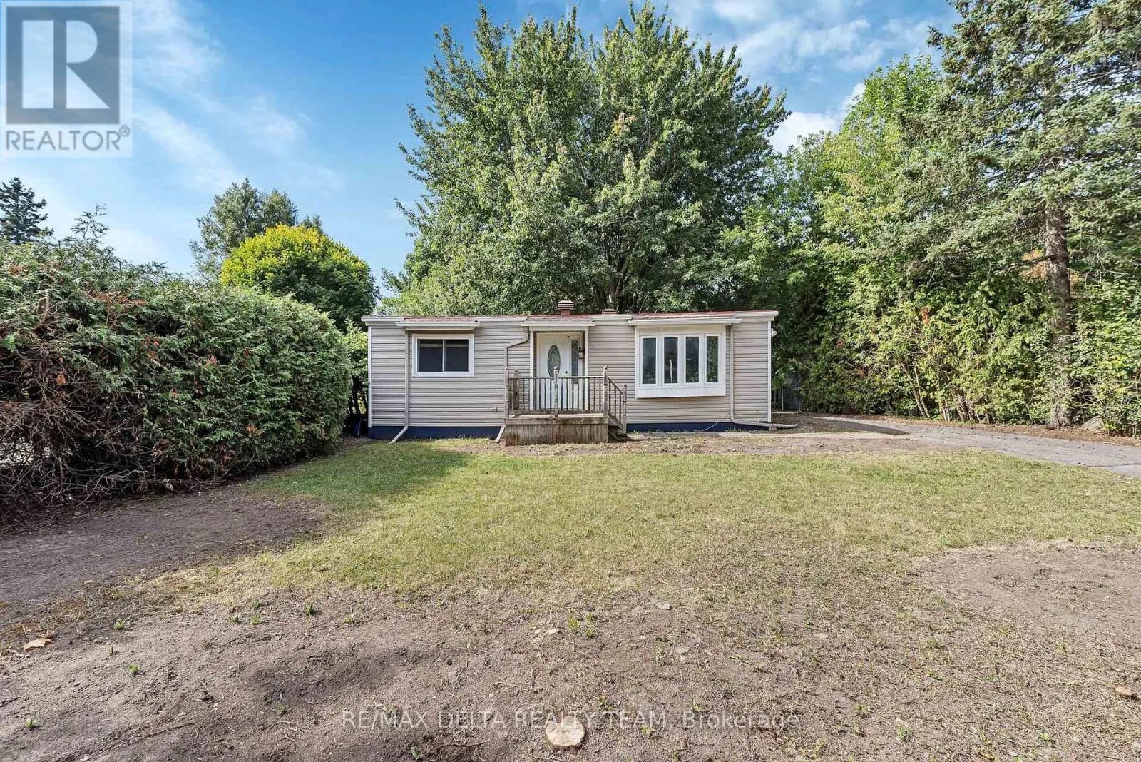 25 FRINGEWOOD DRIVE