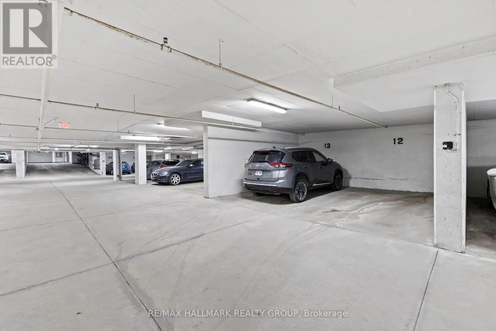 2105 - 324 LAURIER AVENUE W