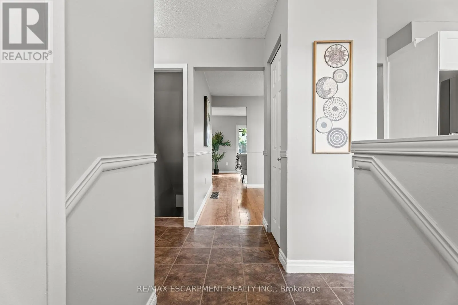 33 - 1301 UPPER GAGE AVENUE