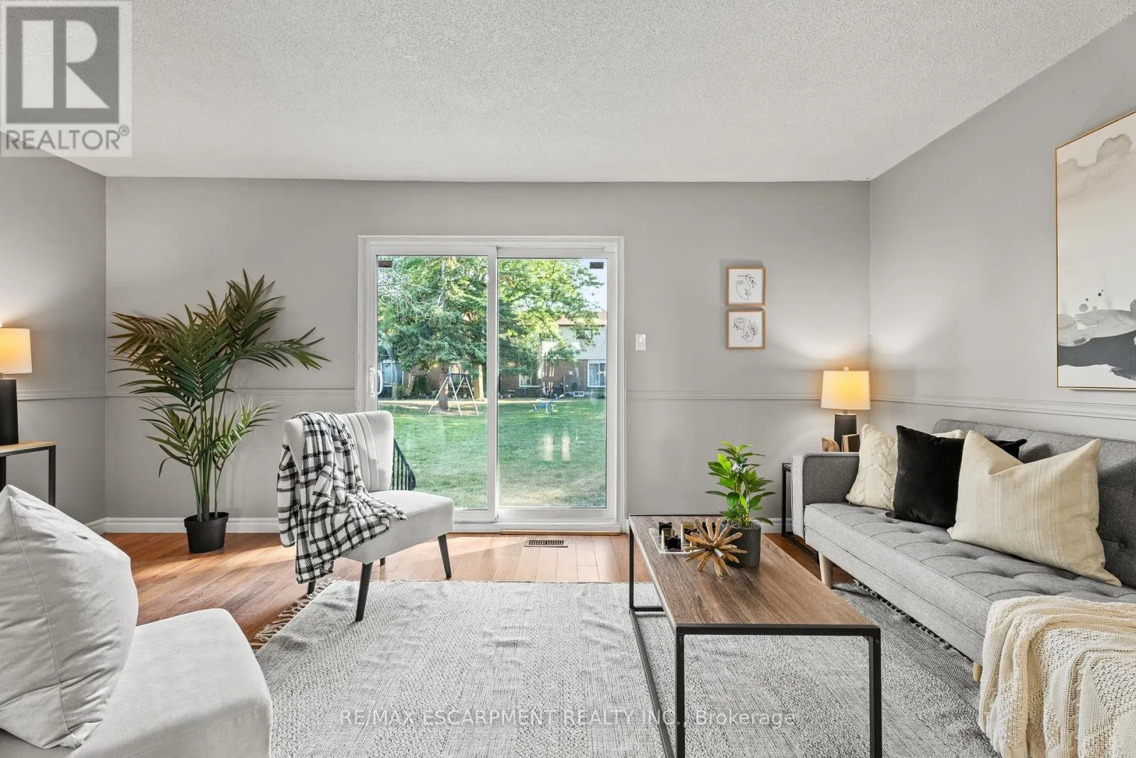 33 - 1301 UPPER GAGE AVENUE