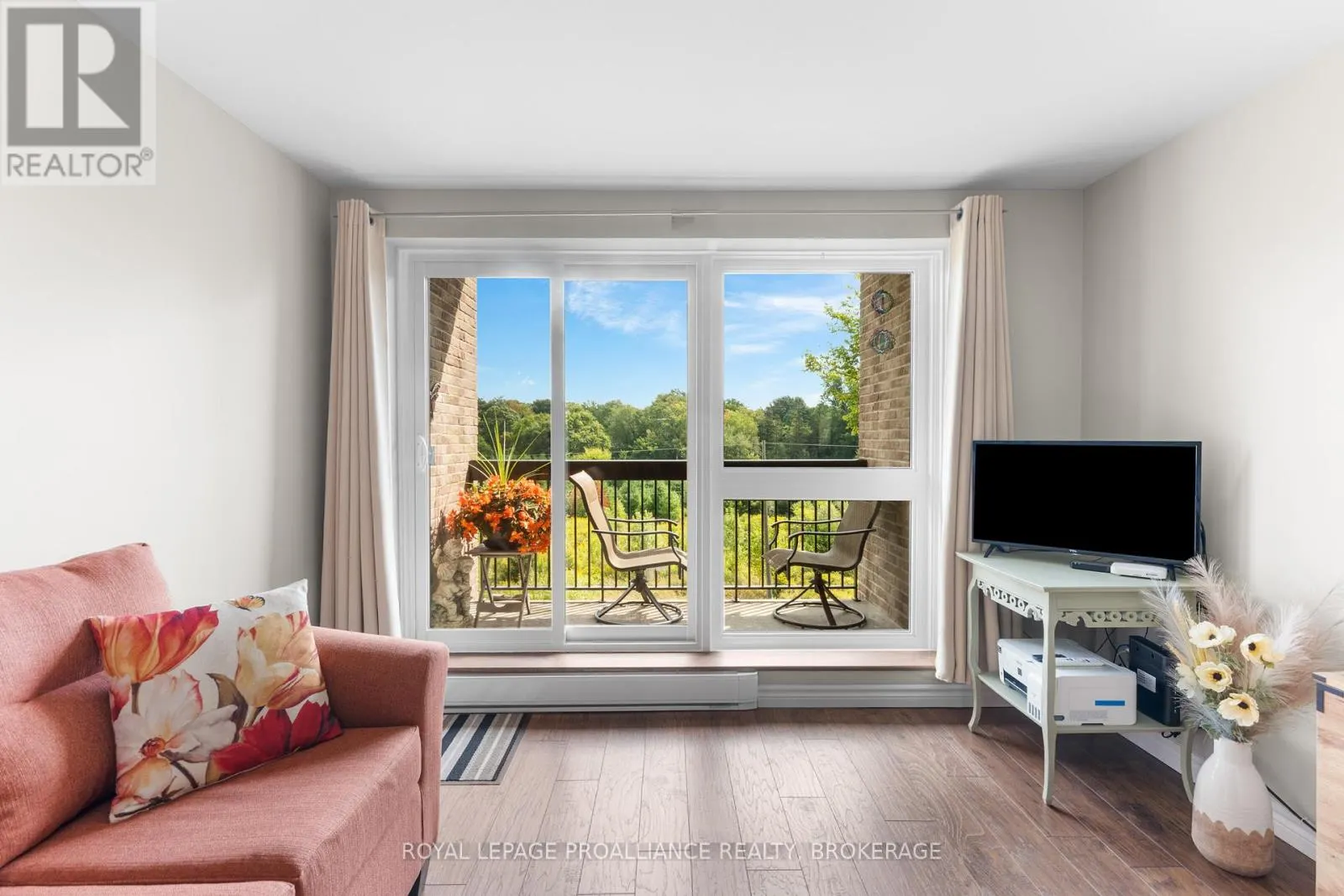 515 - 358 QUEEN MARY ROAD, #515