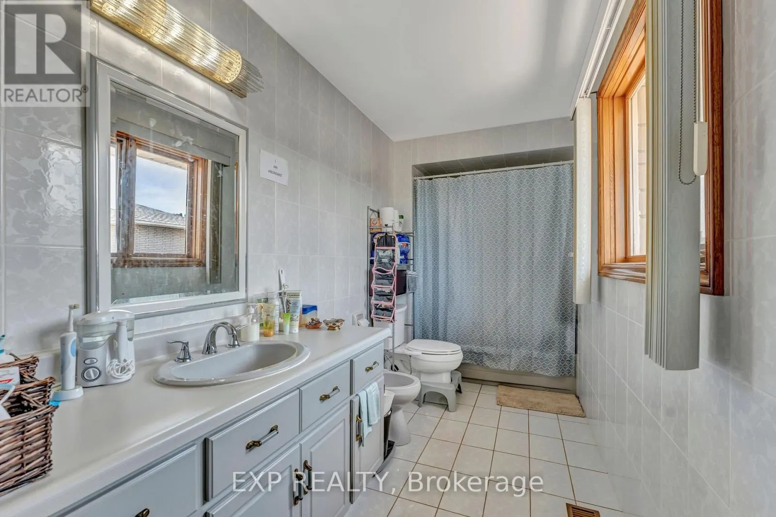 2 GLENCREST AVENUE