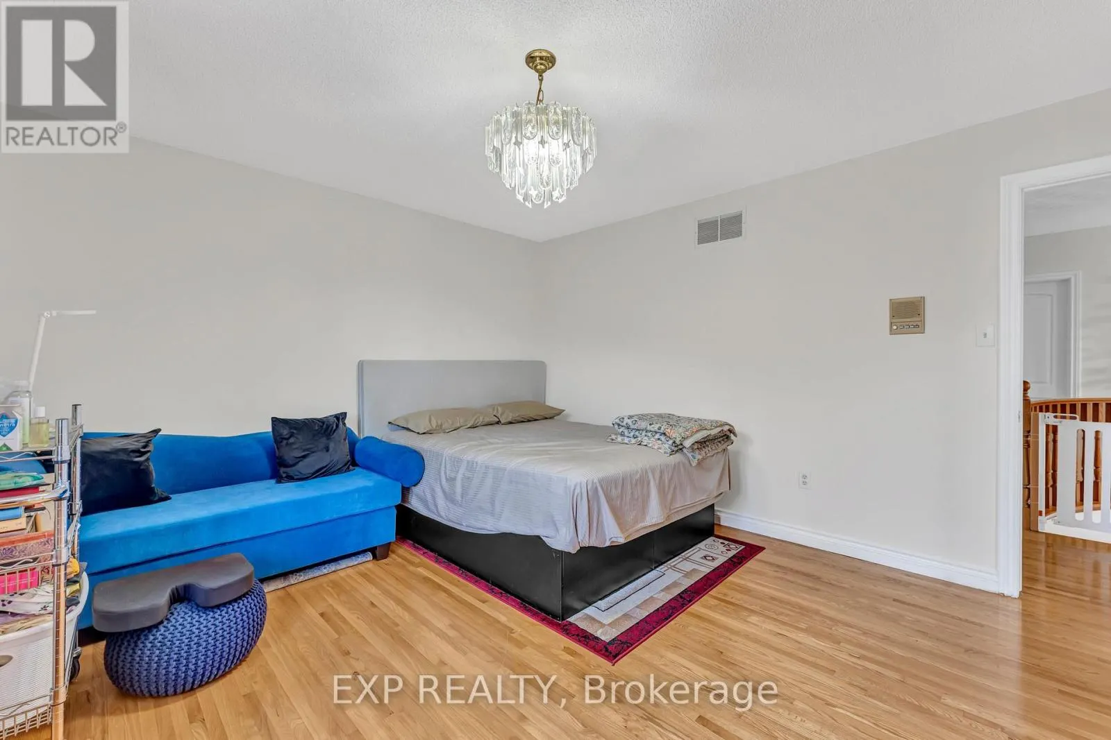 2 GLENCREST AVENUE
