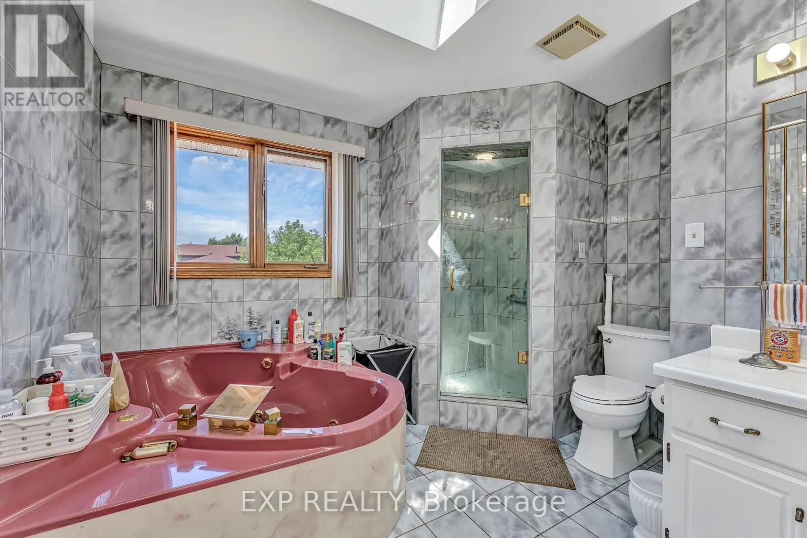 2 GLENCREST AVENUE