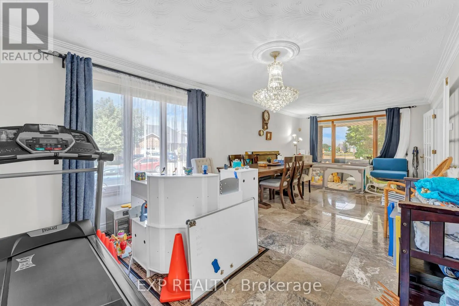 2 GLENCREST AVENUE