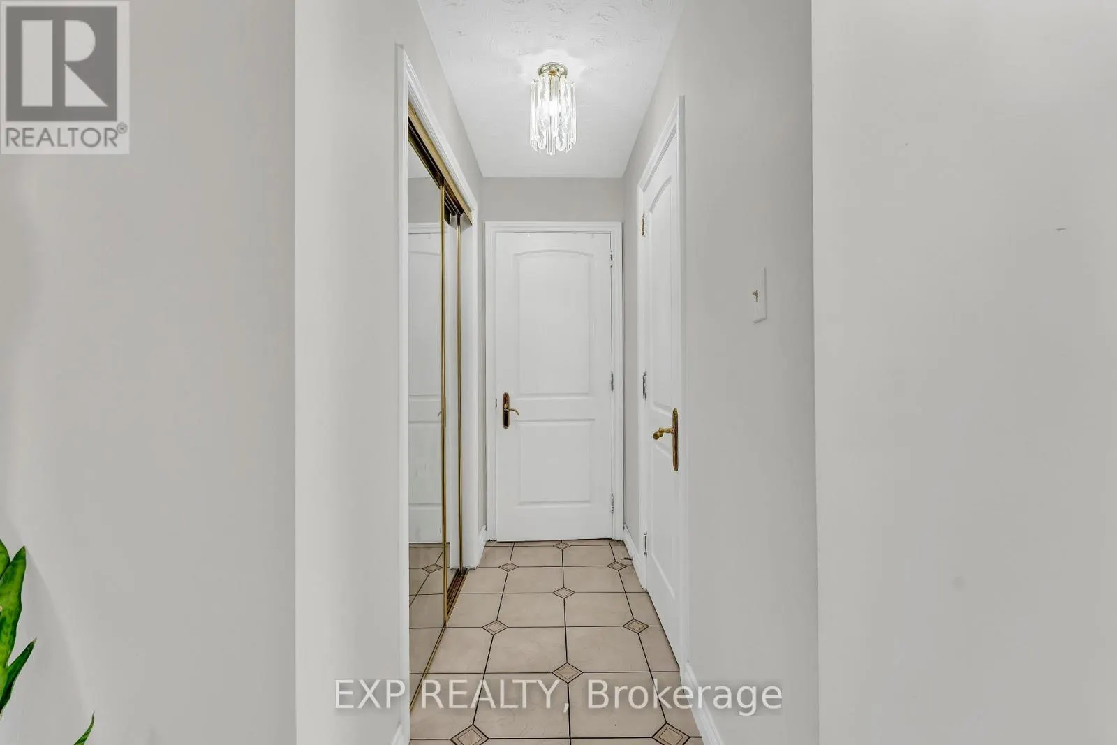 2 GLENCREST AVENUE