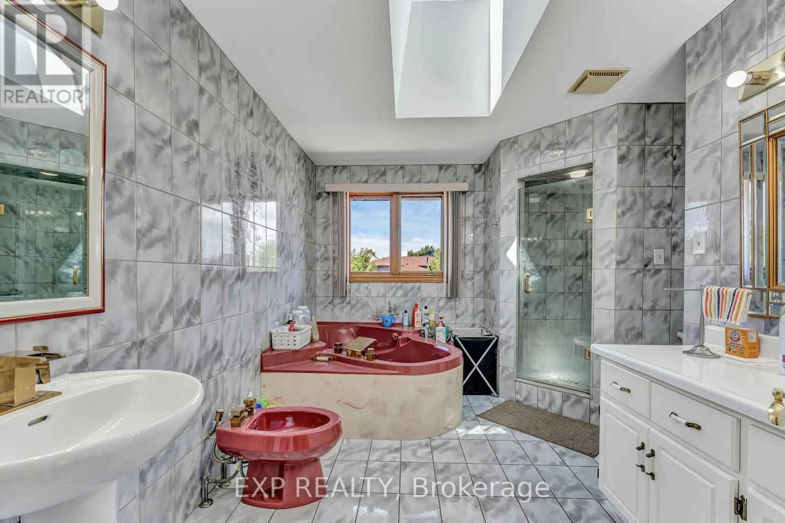 2 GLENCREST AVENUE