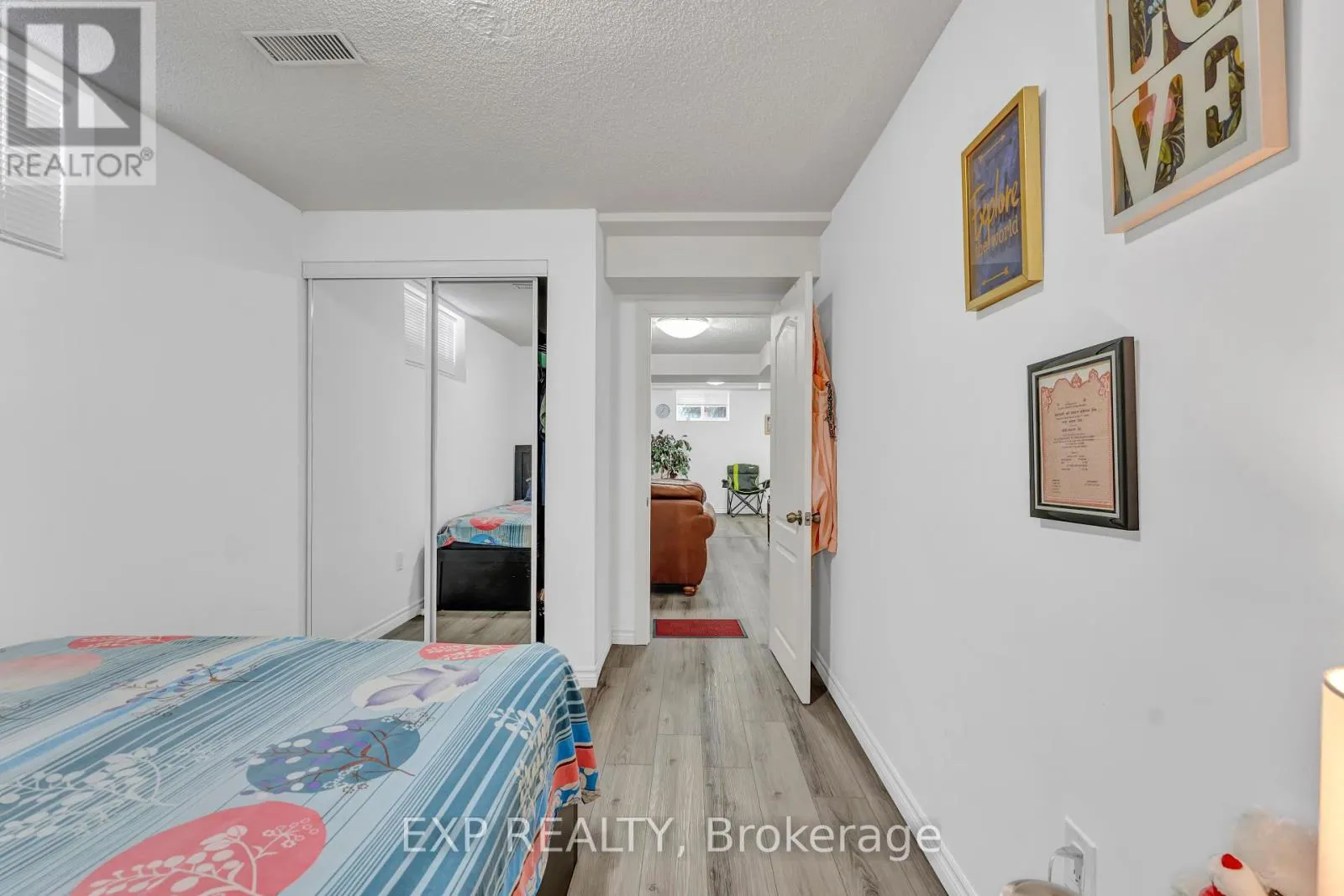 2 GLENCREST AVENUE
