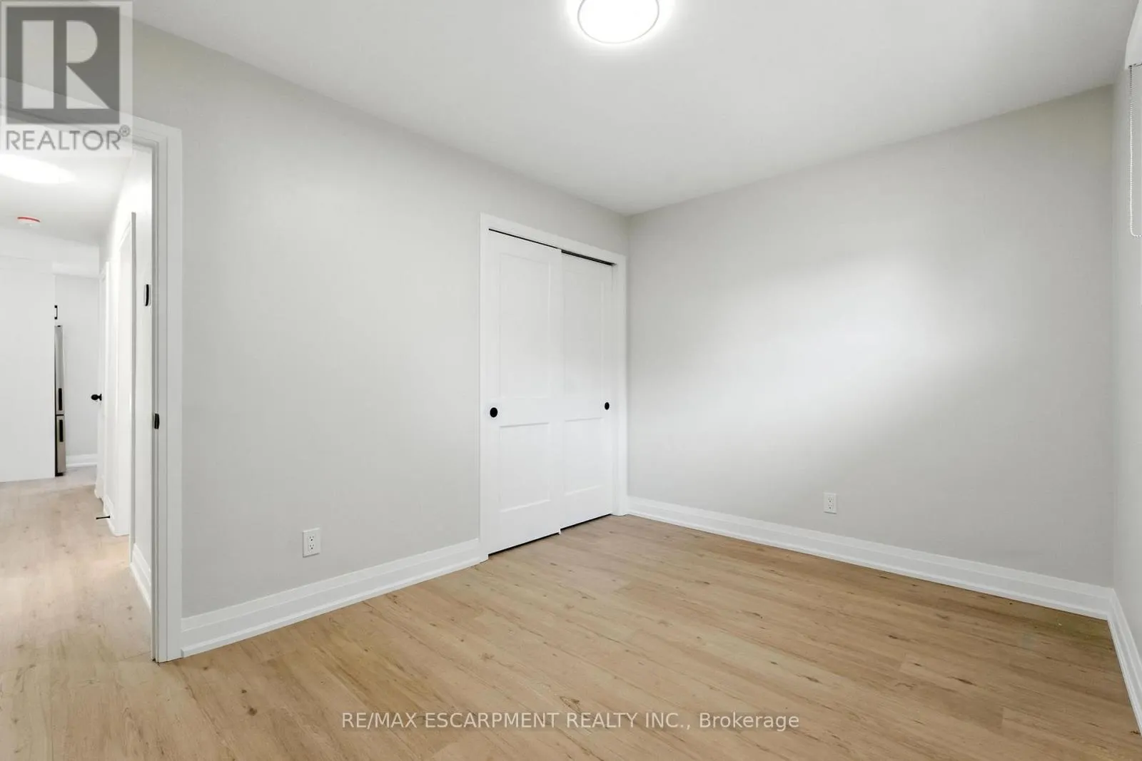 929 UPPER OTTAWA STREET