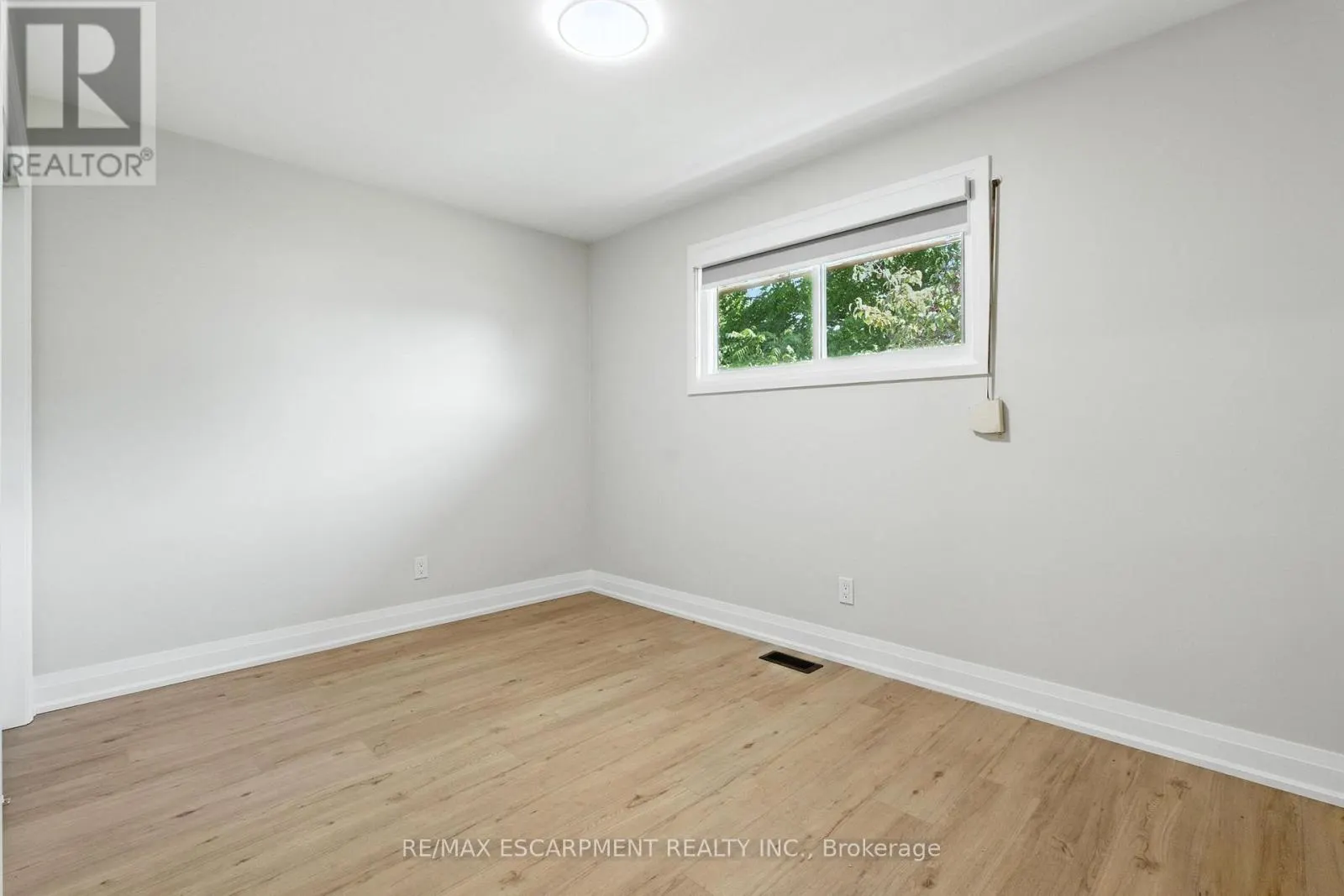 929 UPPER OTTAWA STREET