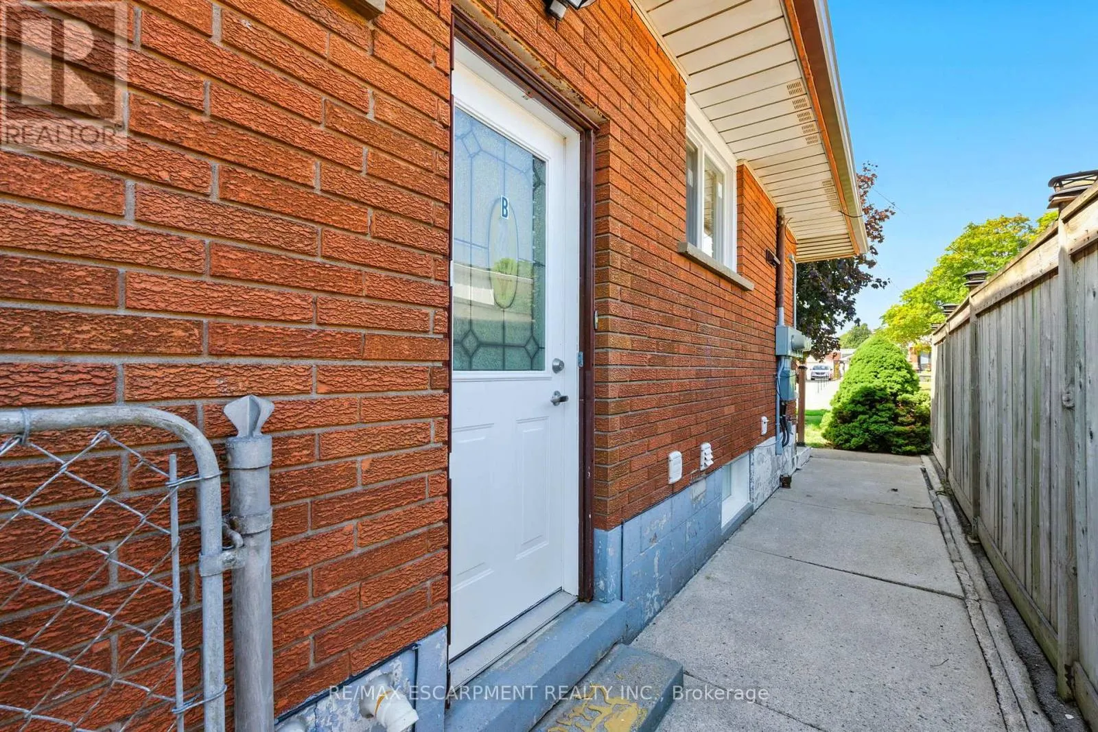 929 UPPER OTTAWA STREET