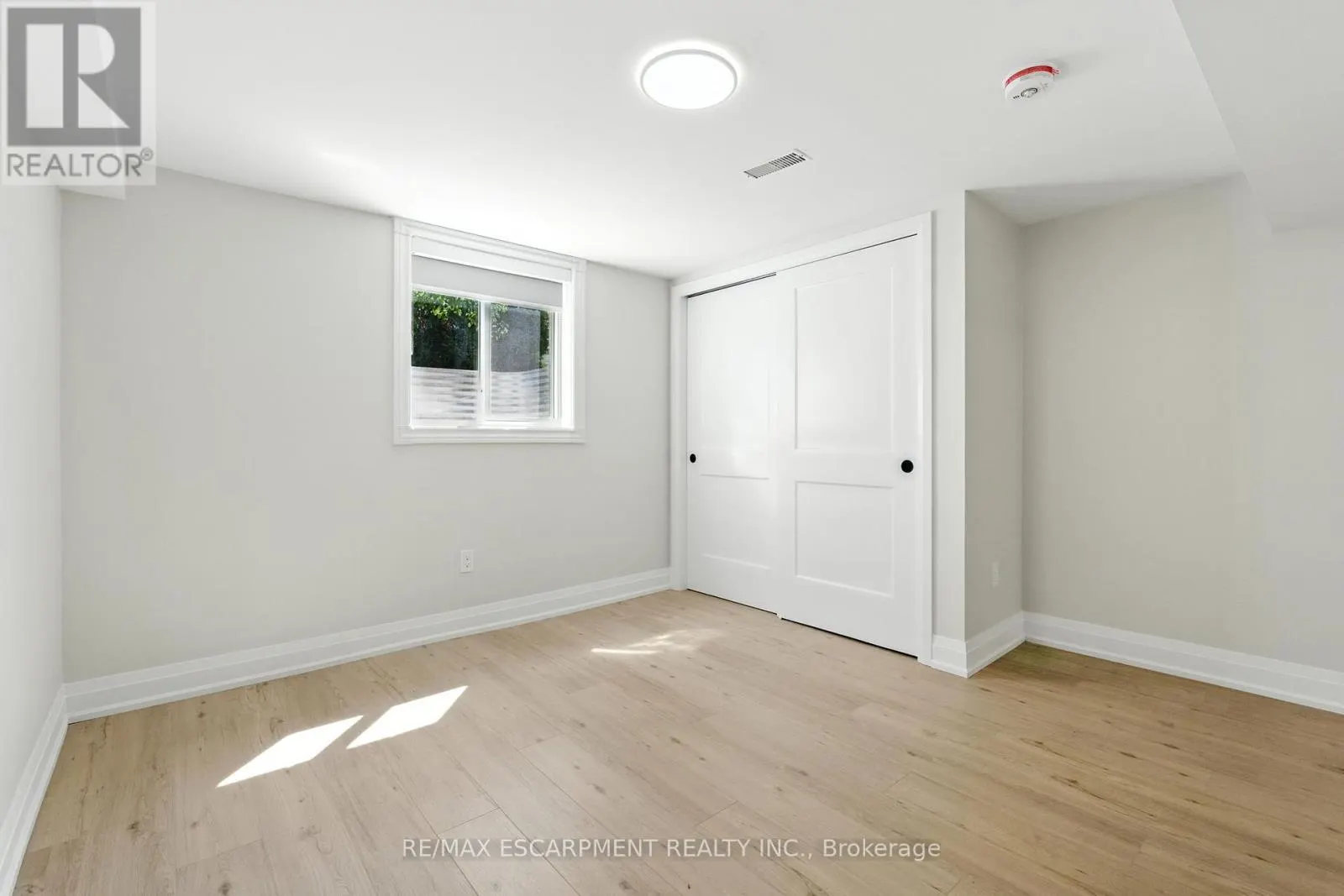 929 UPPER OTTAWA STREET