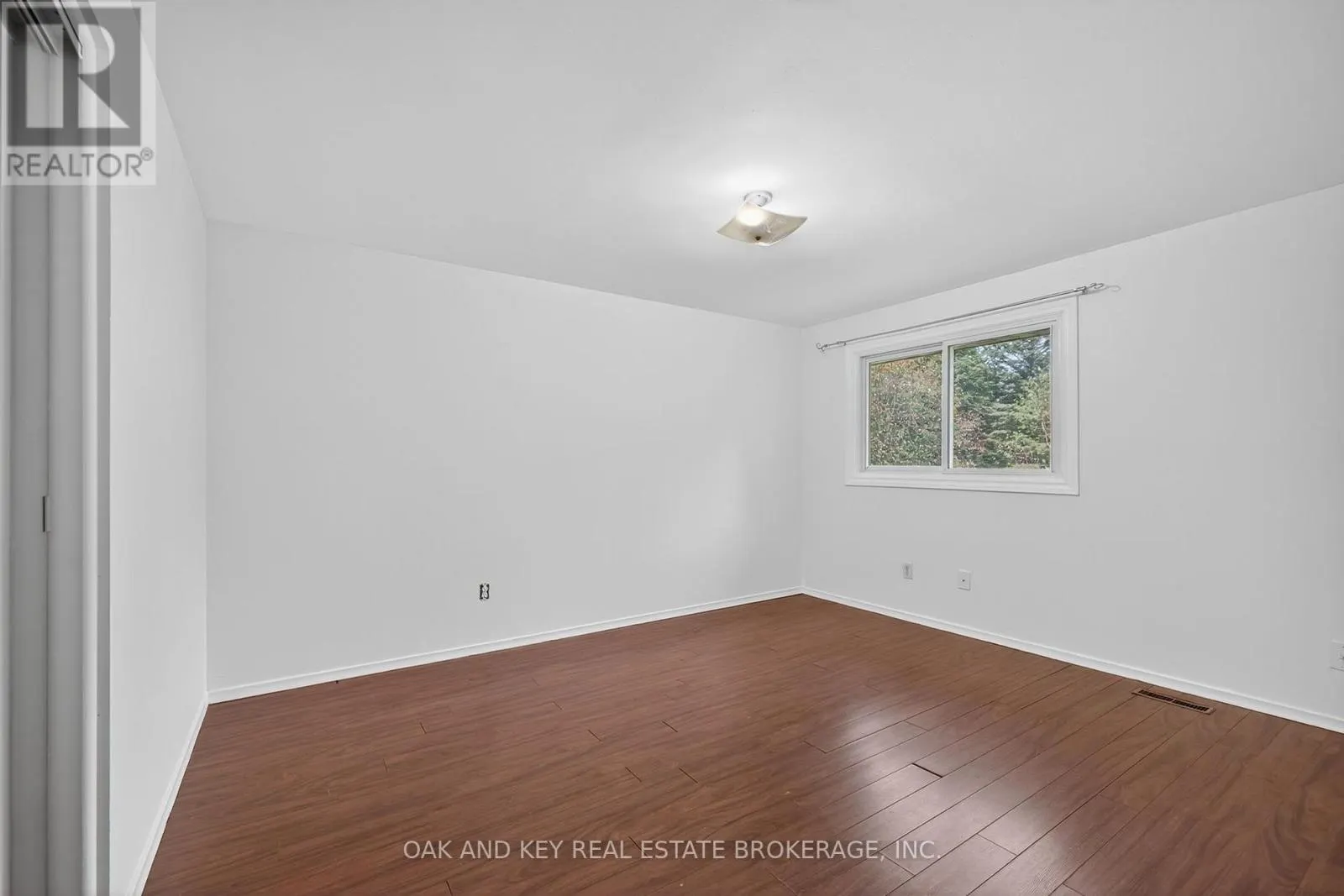 800 MONSARRAT AVENUE
