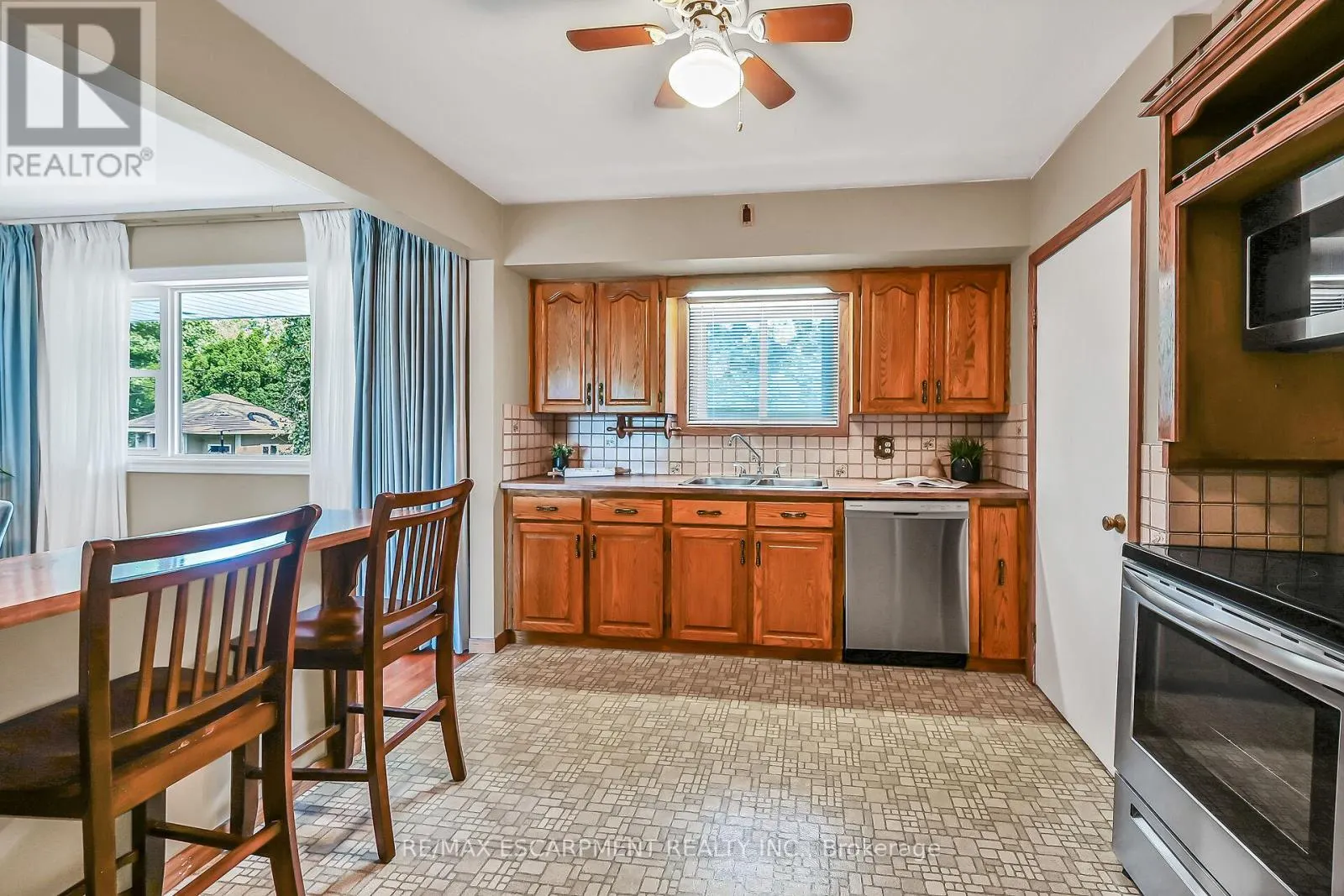 31 BELAIR DRIVE