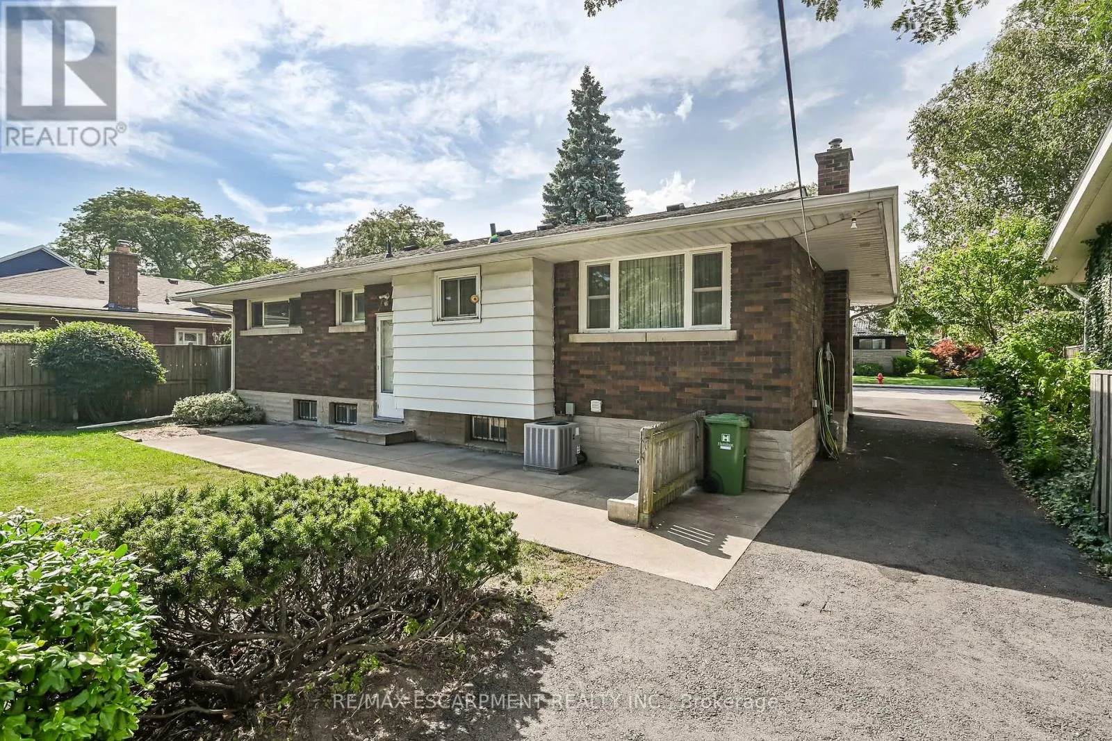 31 BELAIR DRIVE