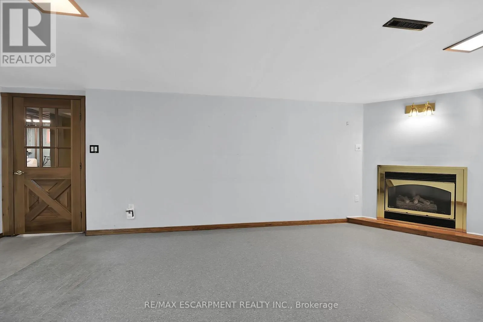 31 BELAIR DRIVE