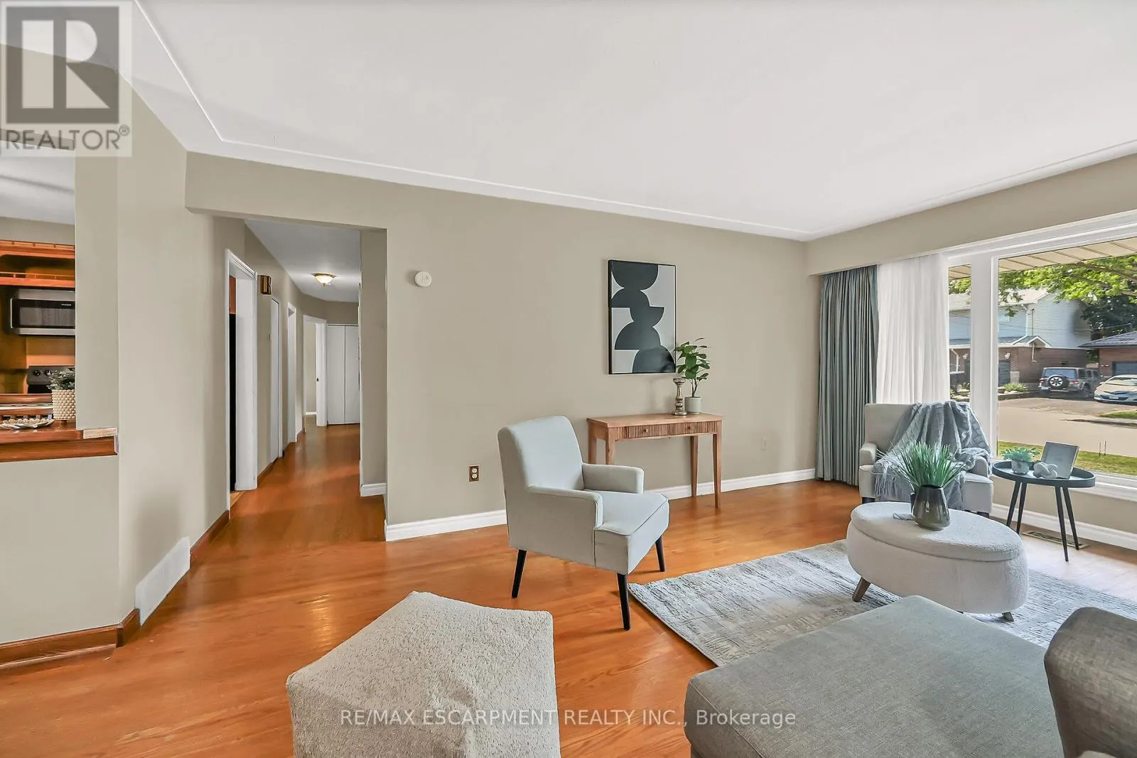31 BELAIR DRIVE