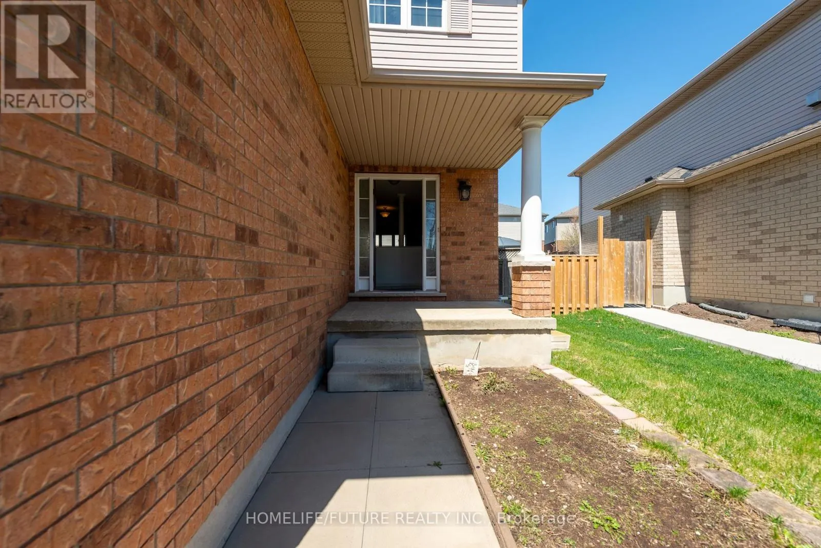 264 HOLBEACH COURT