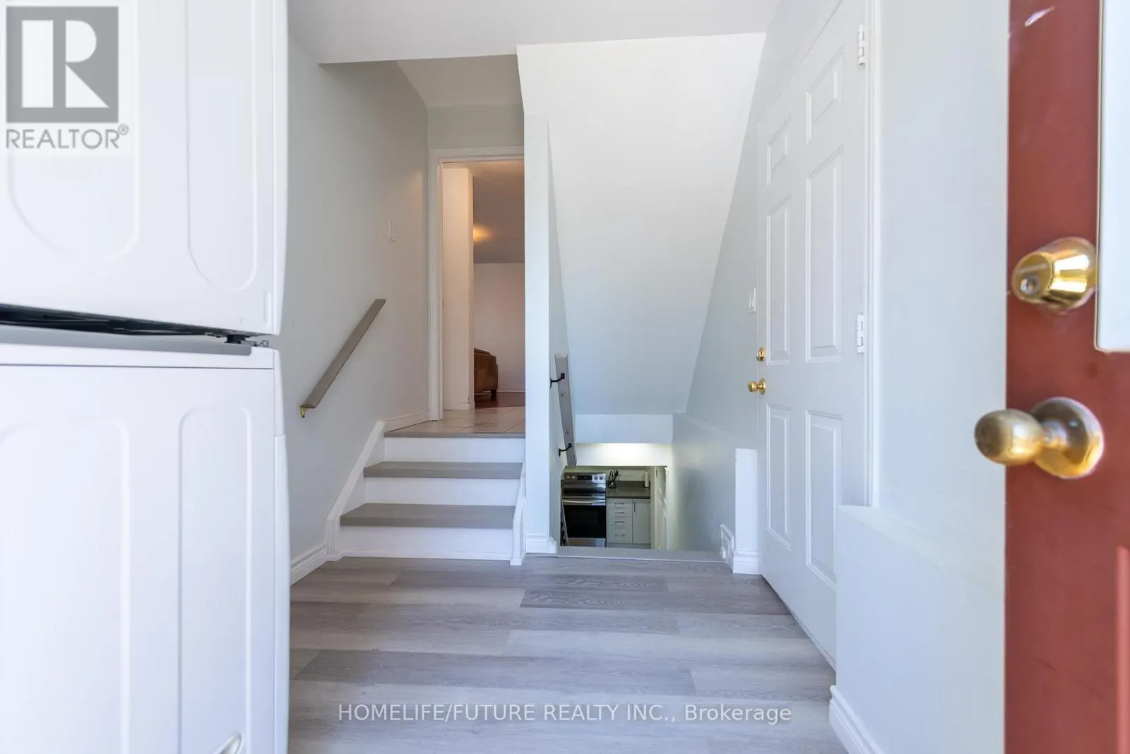 264 HOLBEACH COURT