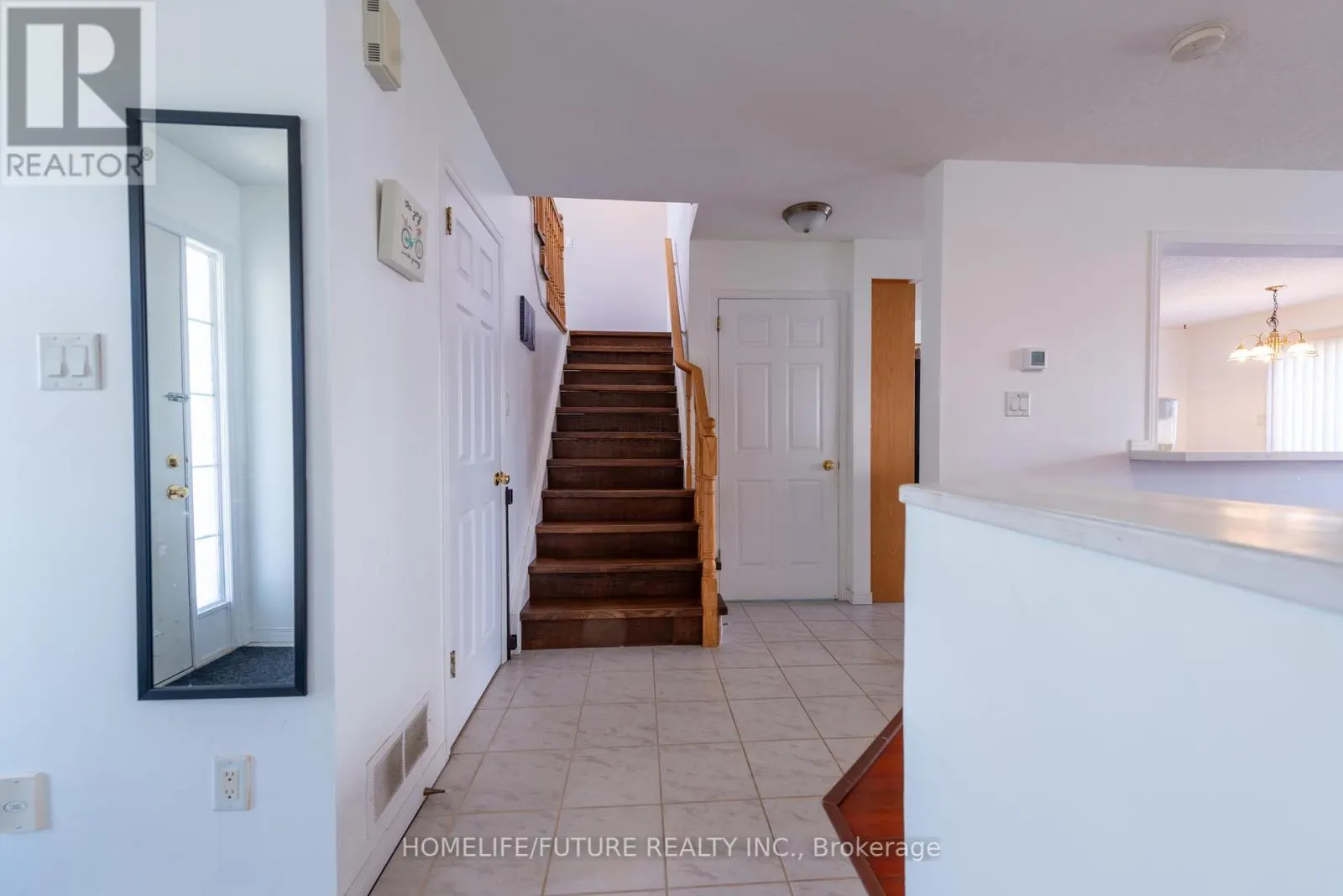 264 HOLBEACH COURT