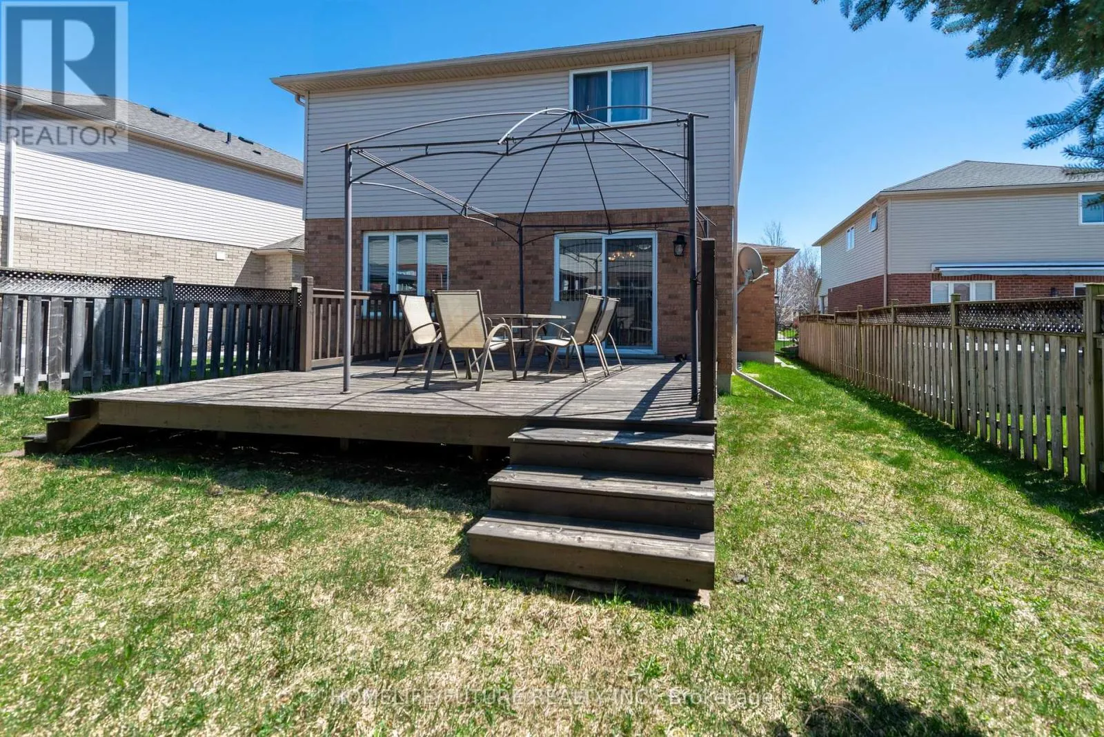 264 HOLBEACH COURT
