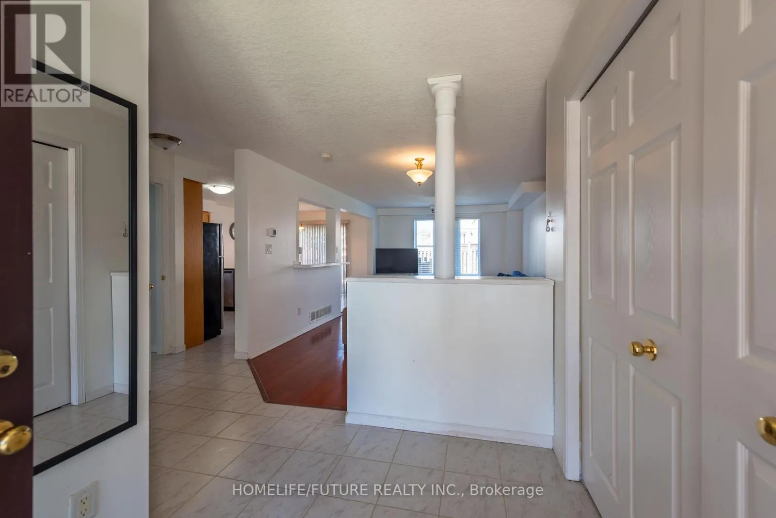 264 HOLBEACH COURT