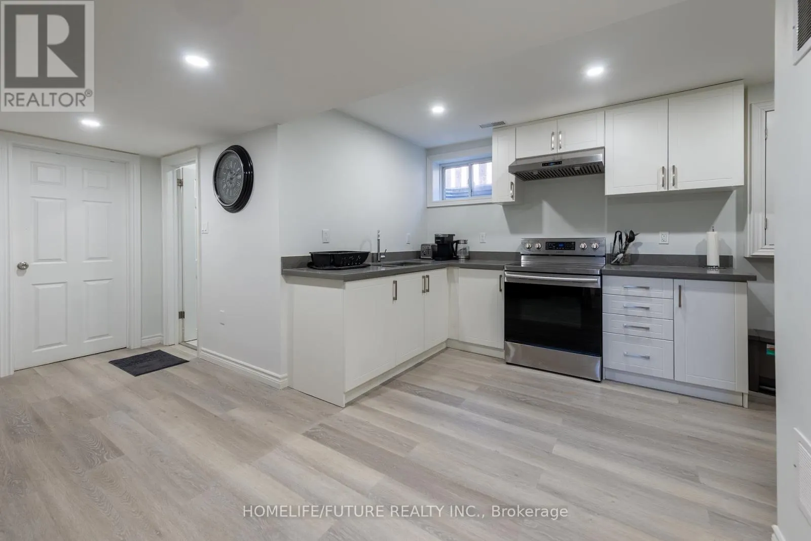 264 HOLBEACH COURT