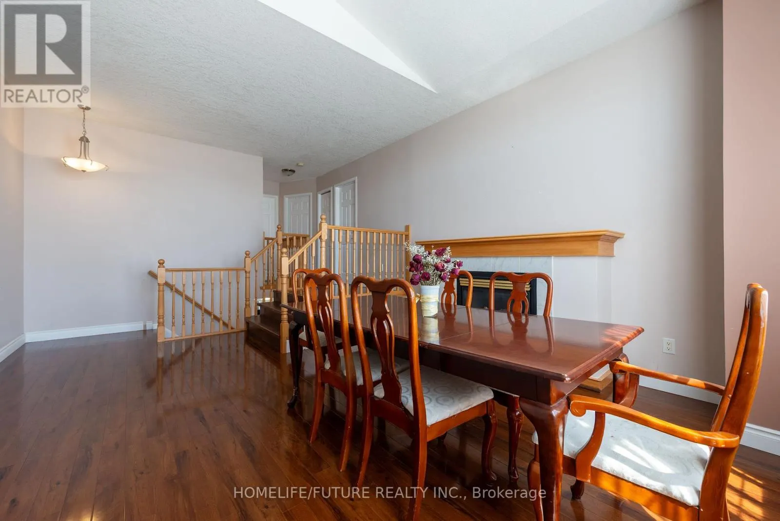 264 HOLBEACH COURT