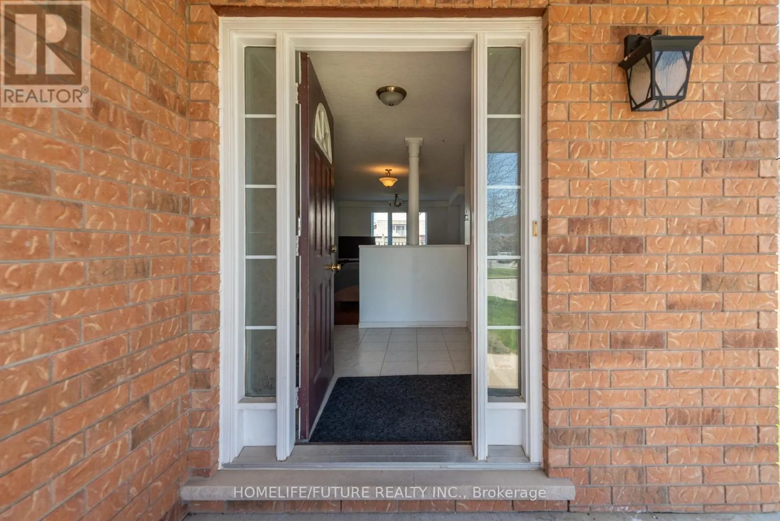 264 HOLBEACH COURT