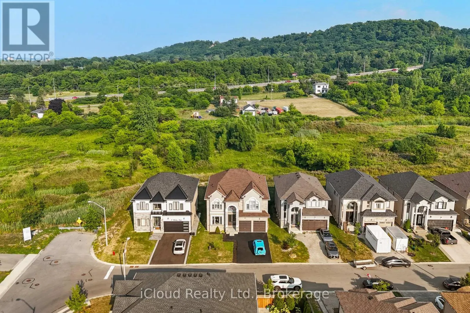 7 RIESLING COURT
