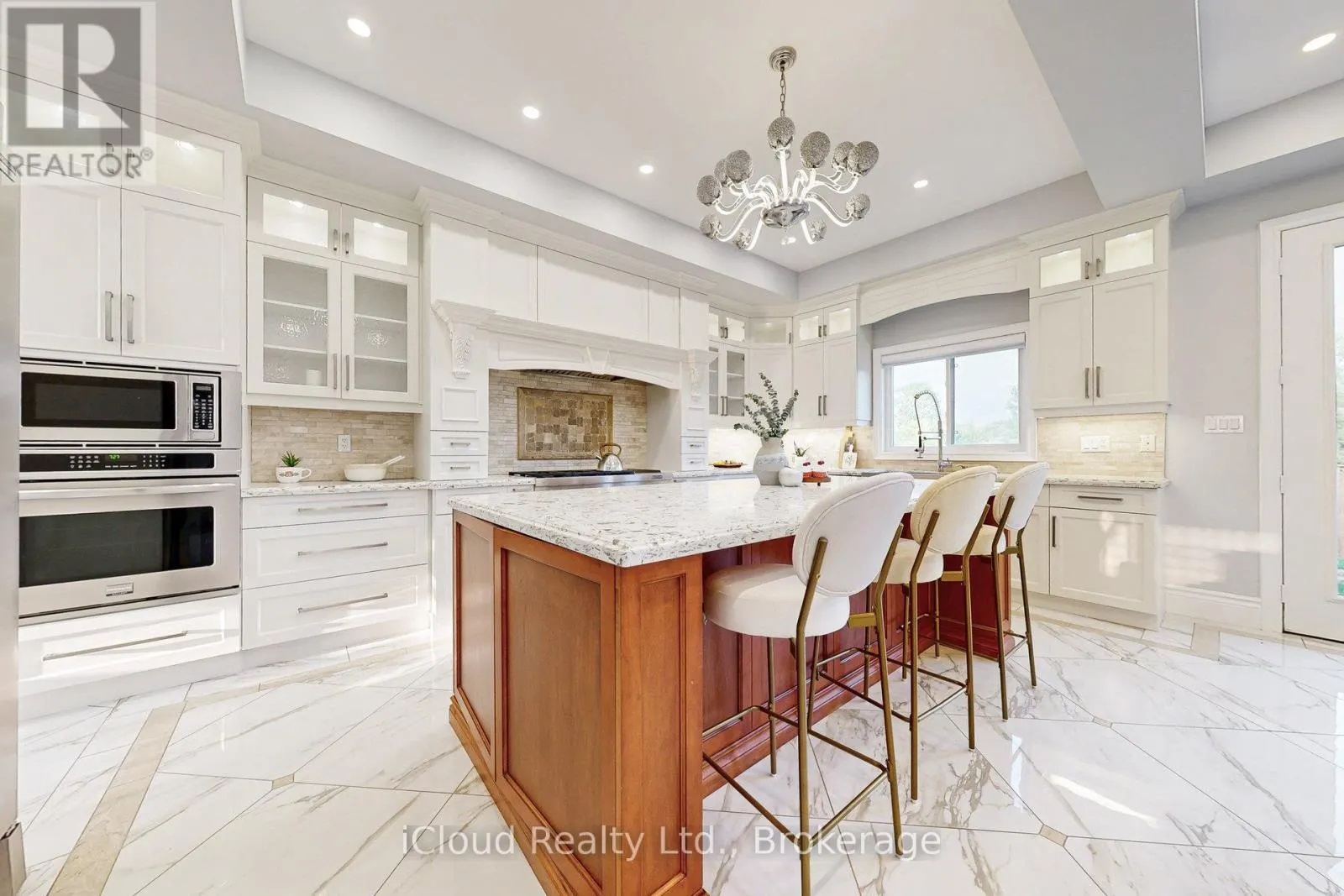 7 RIESLING COURT