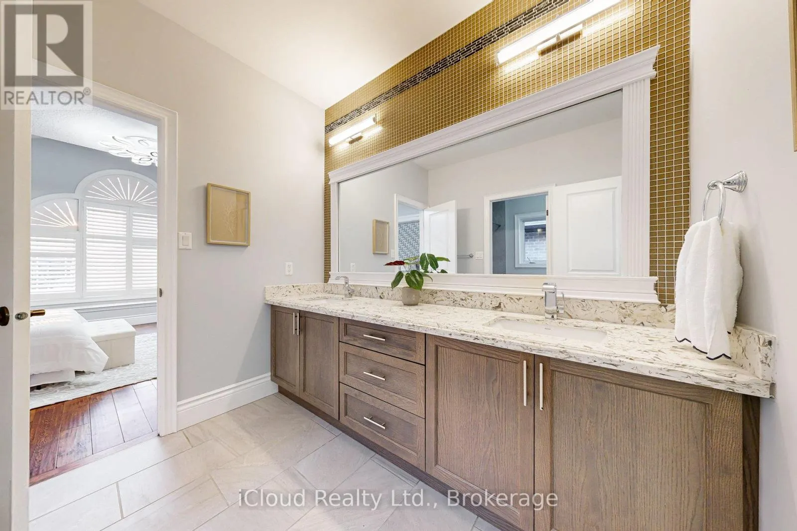 7 RIESLING COURT