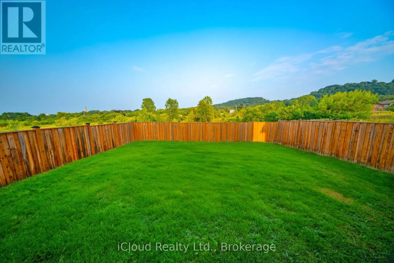 7 RIESLING COURT