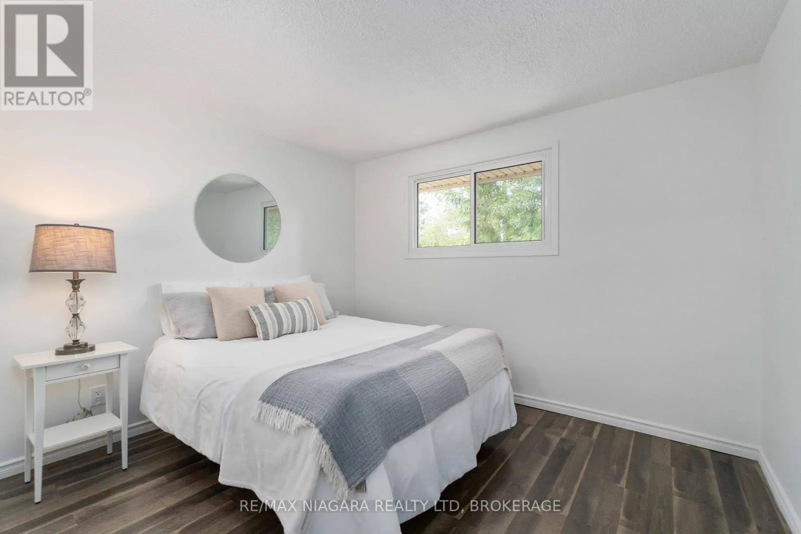 8299 MUNDARE CRESCENT